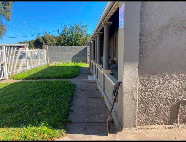 3 BEDROOM PROPERTY TO RENT IN QUEENSTOWN CENTRAL